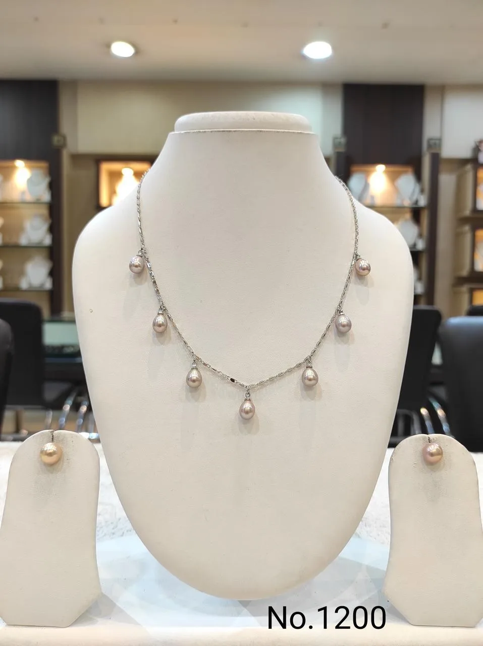 White — Freshwater Pearl Teardrop Necklace Set — White