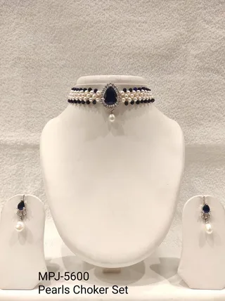 Navy Teardrop Pearl Choker Set