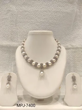 White & Silver — Freshwater Pearl bead and rhinestone necklace with earrings