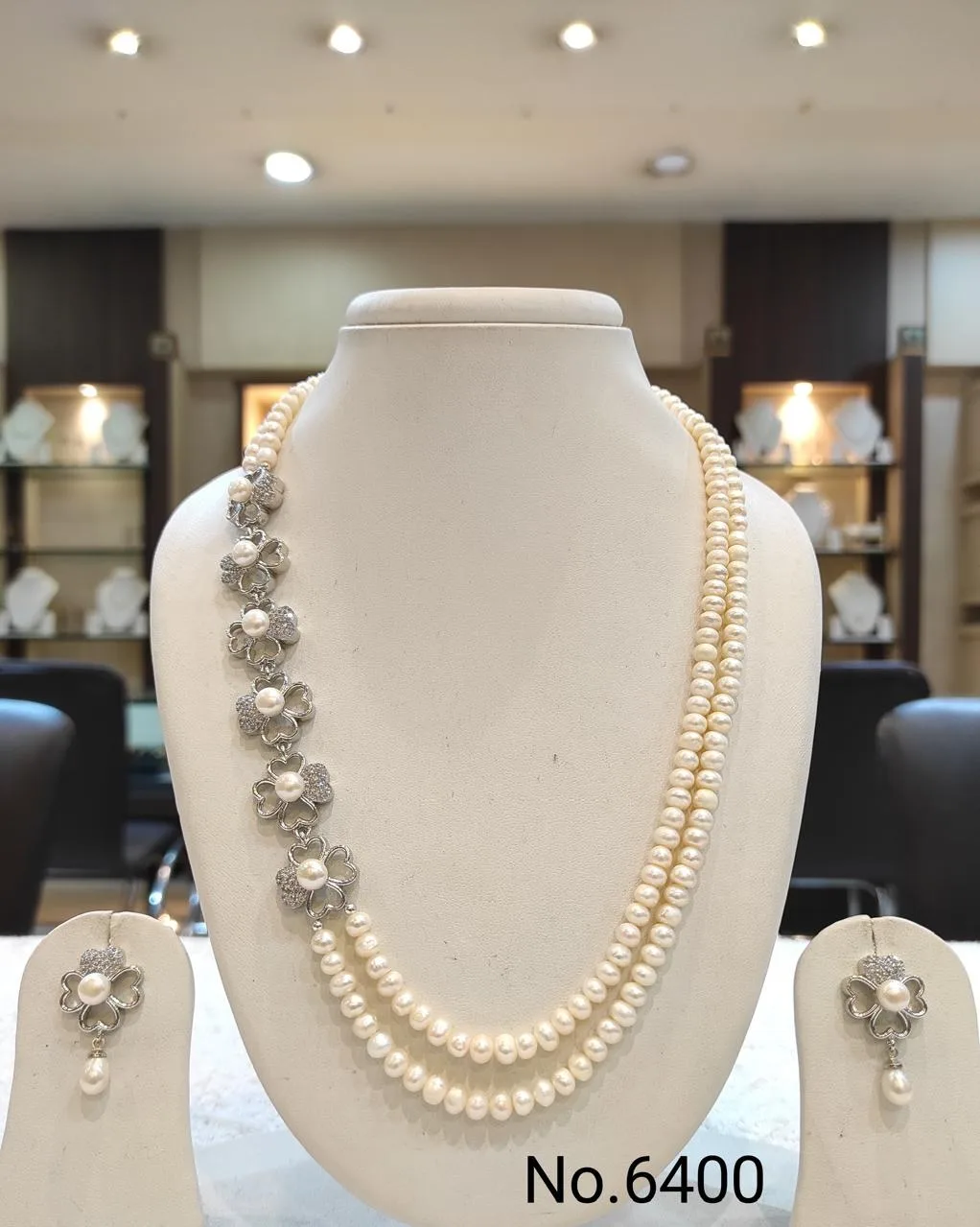 White & Silver — Freshwater Pearl necklace set — White & Silver