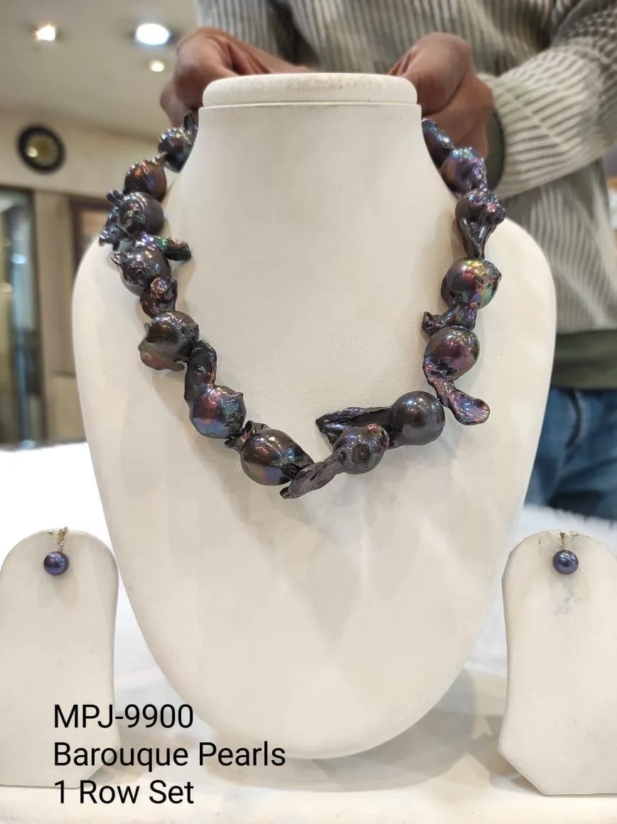 Black Baroque Pearl Necklace Set — Black