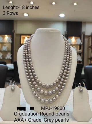 Multi-row pearl necklace set