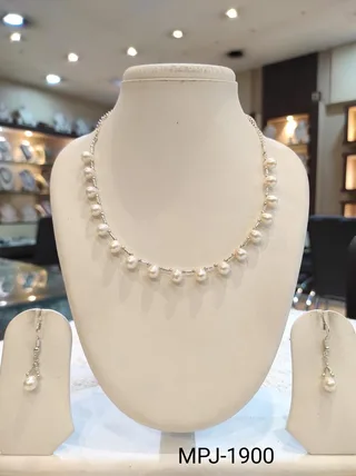 White & Silver — Freshwater Pearl Necklace Set