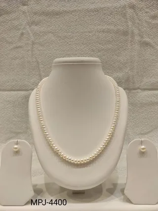 White Fine Oval Pearl Necklace Set