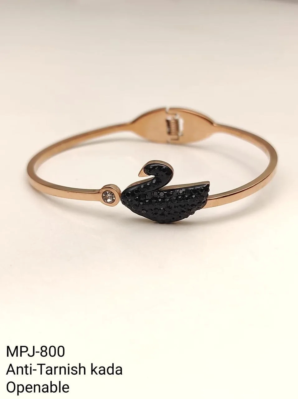 Gold & Black — Swan Design Kada — Gold & Black