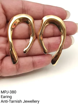 Gold — Abstract hoop earrings