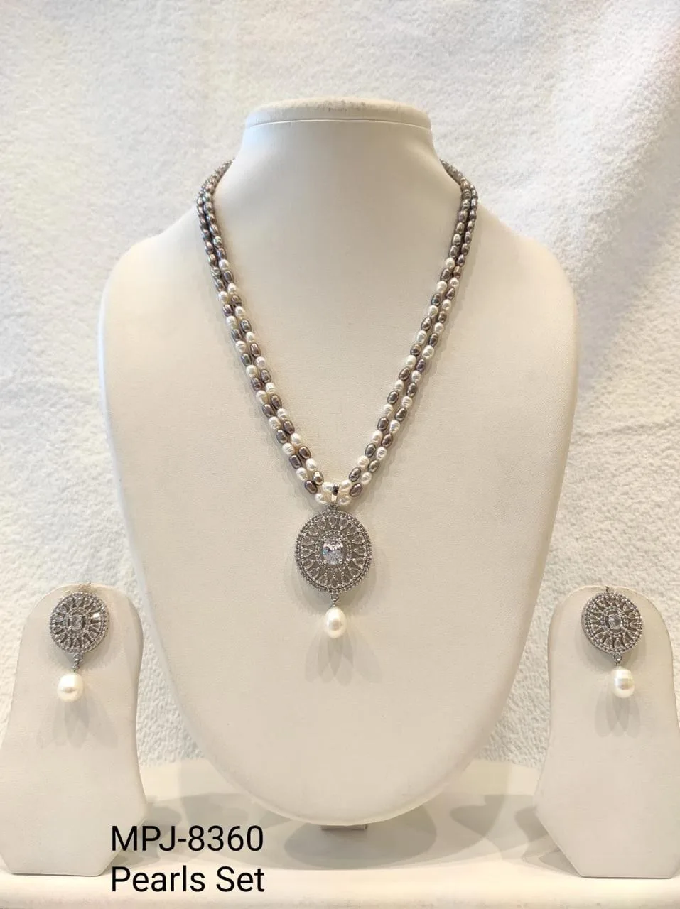Silver Round Pendant Pearl Necklace Set — White & Silver