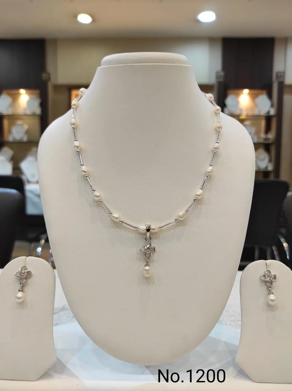 White & Silver — Freshwater Pearl necklace with drop pendant and matching earrings — White & Silver