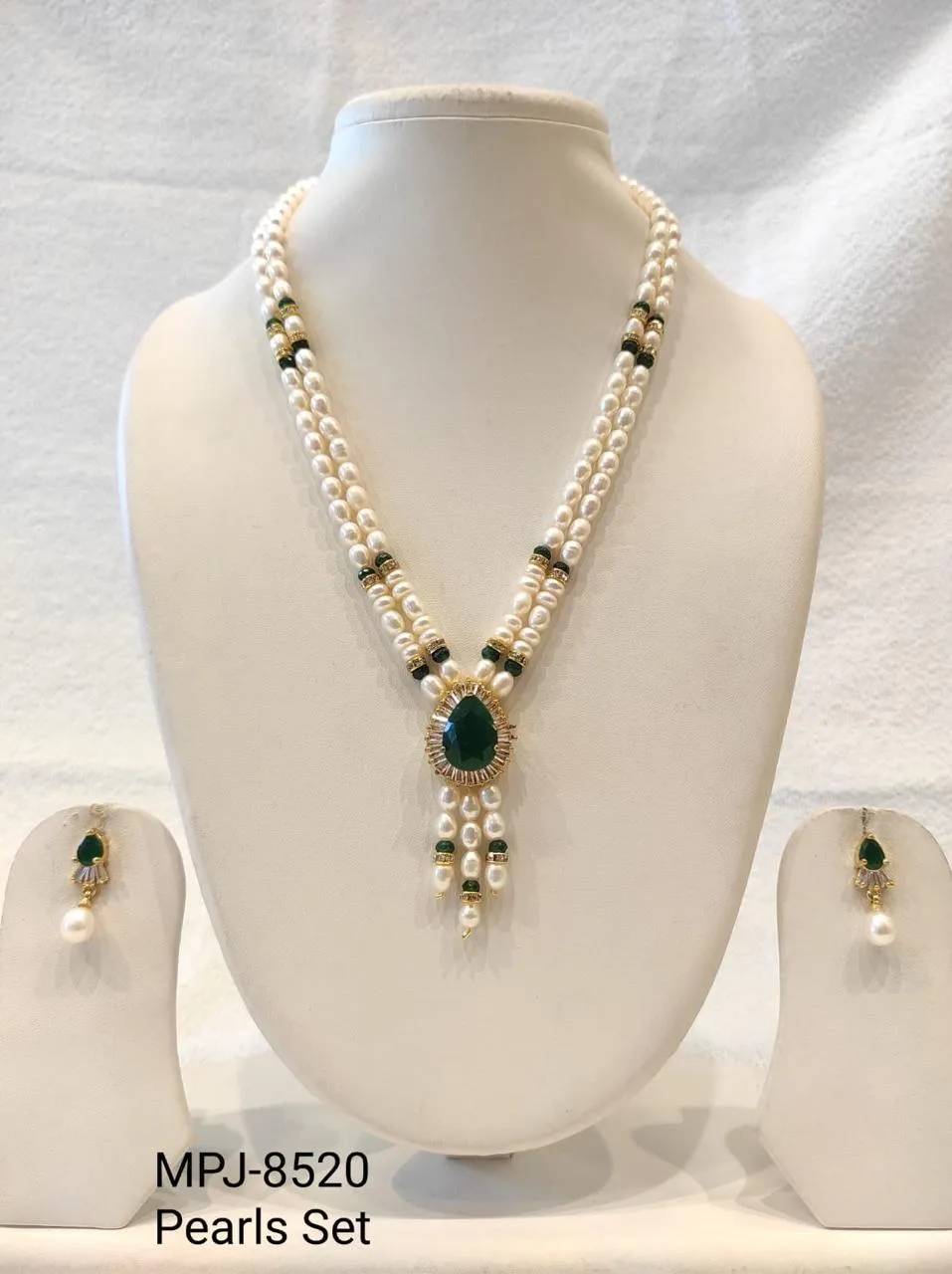 White & Green — Freshwater Pearl Jewelry Set — White & Green