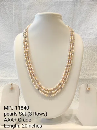 Pearl necklace set