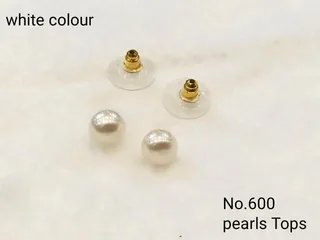 White & Gold — Freshwater Pearl stud earrings