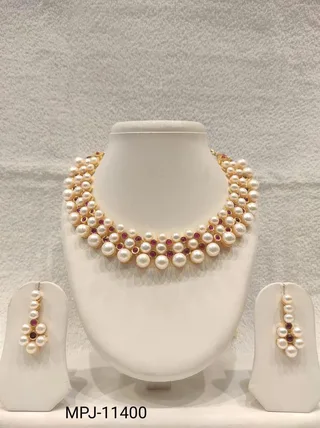 White & Red — Pearl and stone embellished necklace set