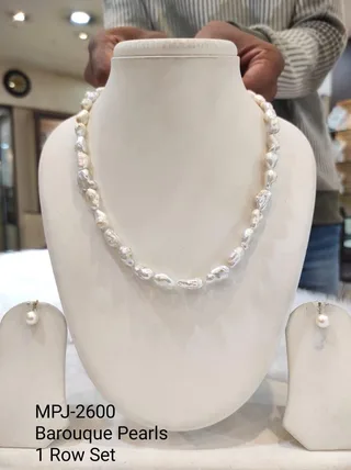 White Petite Baroque Pearl Necklace Set