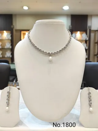 White — Crystal and Freshwater Pearl Necklace Set