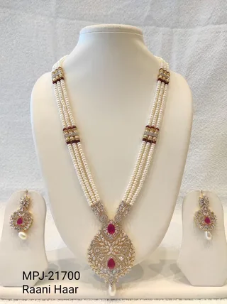 White & Red — Three-strand Freshwater Pearl necklace set with pendant and earrings