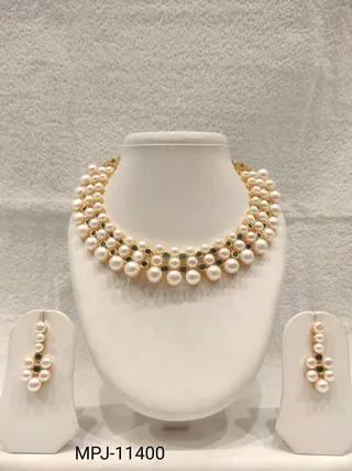 White & Green — Freshwater Pearl and green stone necklace with earrings