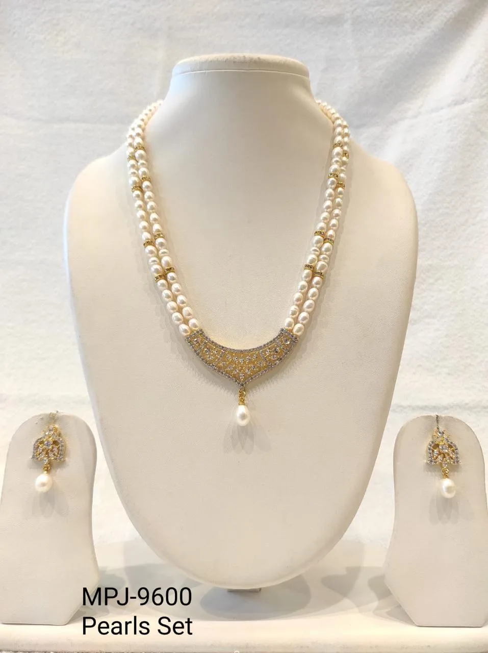 White & Gold — Freshwater Pearl Set — White & Gold