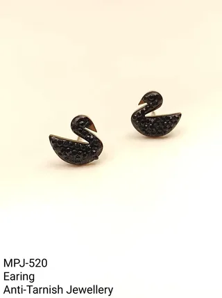 Black — Animal shaped stud earrings