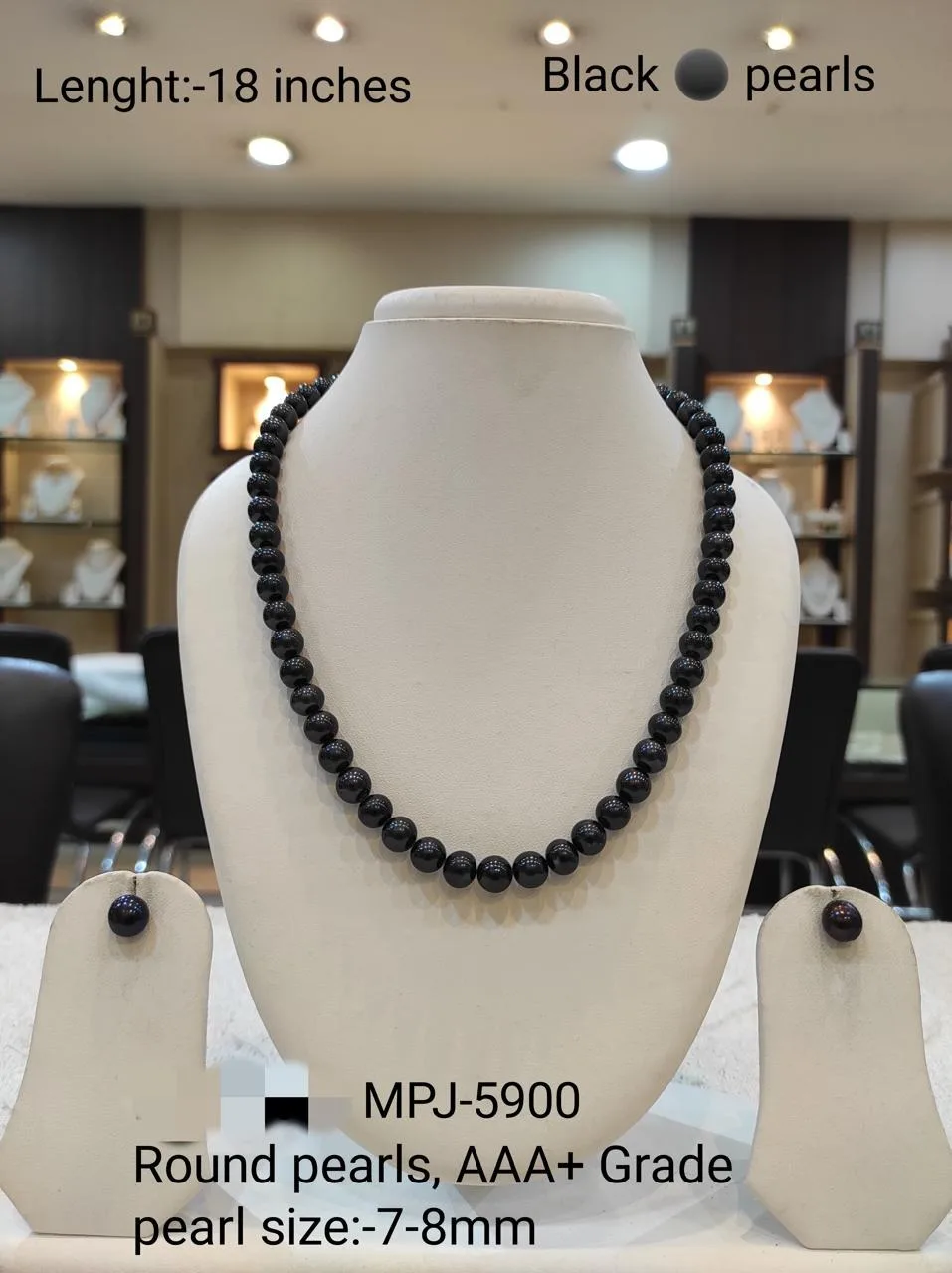 Black pearl necklace with matching earrings — Black
