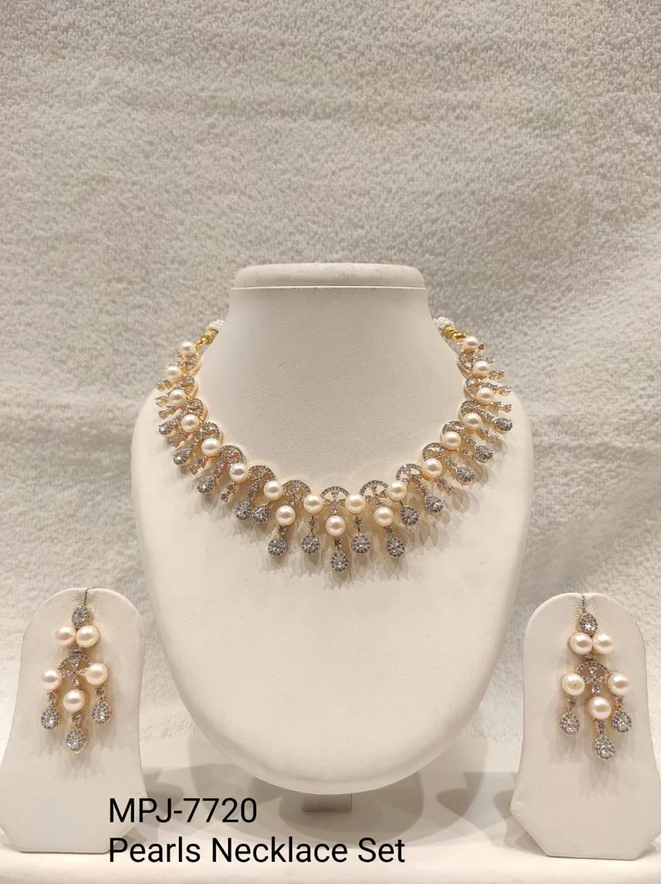 White Pearl Cascading Cluster Necklace Set — White & Gold