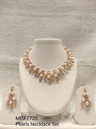 White Pearl Cascading Cluster Necklace Set