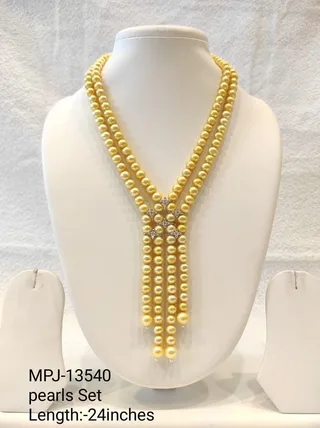 Pearl strand necklace set
