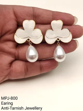 White & Gold — White petal drop earrings
