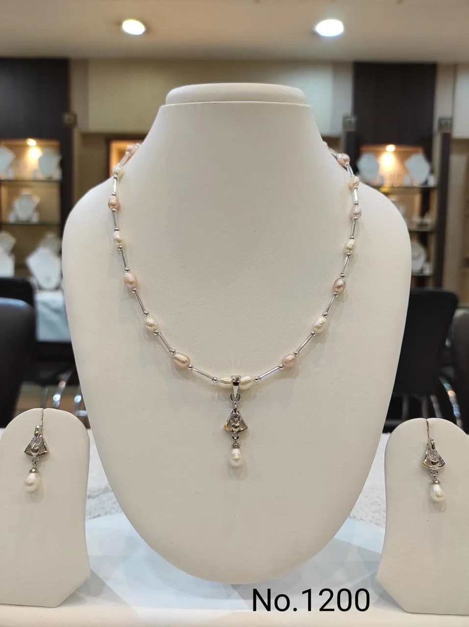 White & Peach & Silver — Freshwater Pearl Necklace Set — White & Peach & Silver
