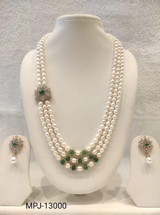 White & Green — Three-Strand Freshwater Pearl Necklace Set