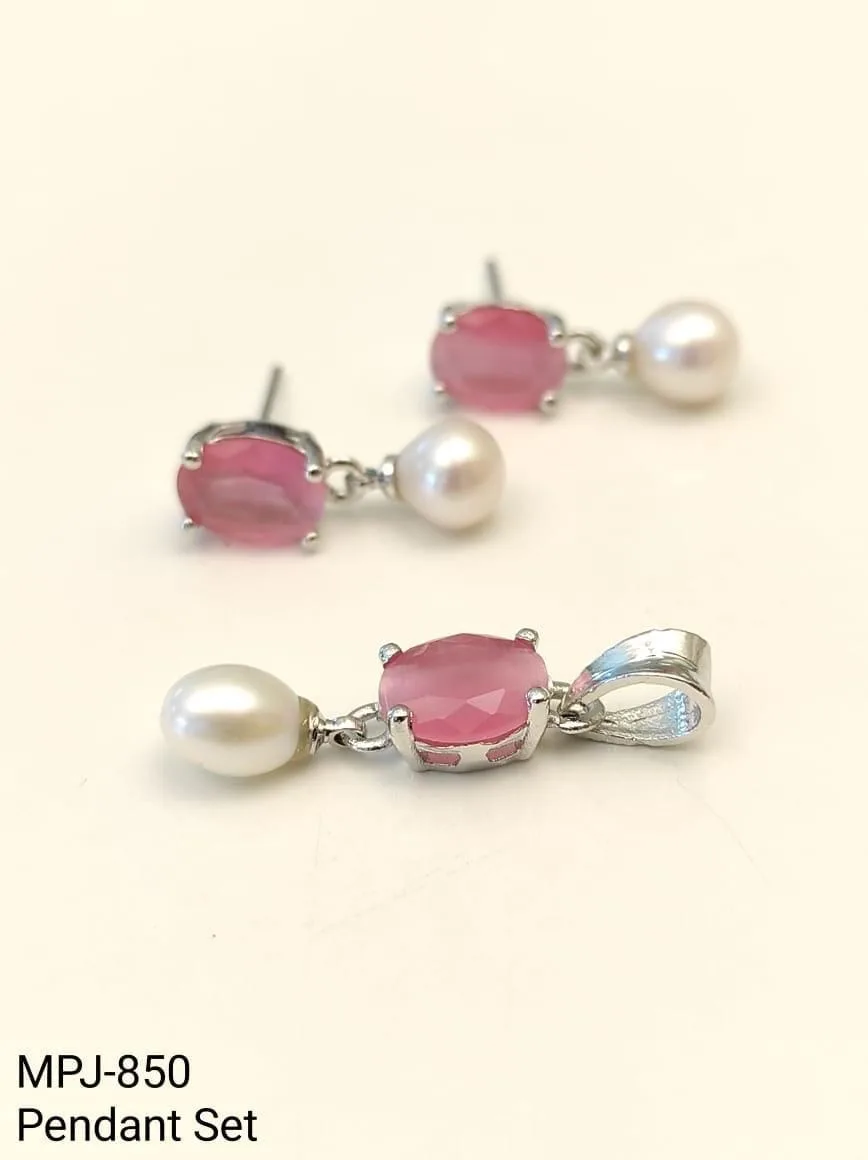 Pink Oval Pearl Pendant and Earrings Set — White & Pink & Silver