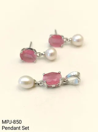Pink Oval Pearl Pendant and Earrings Set