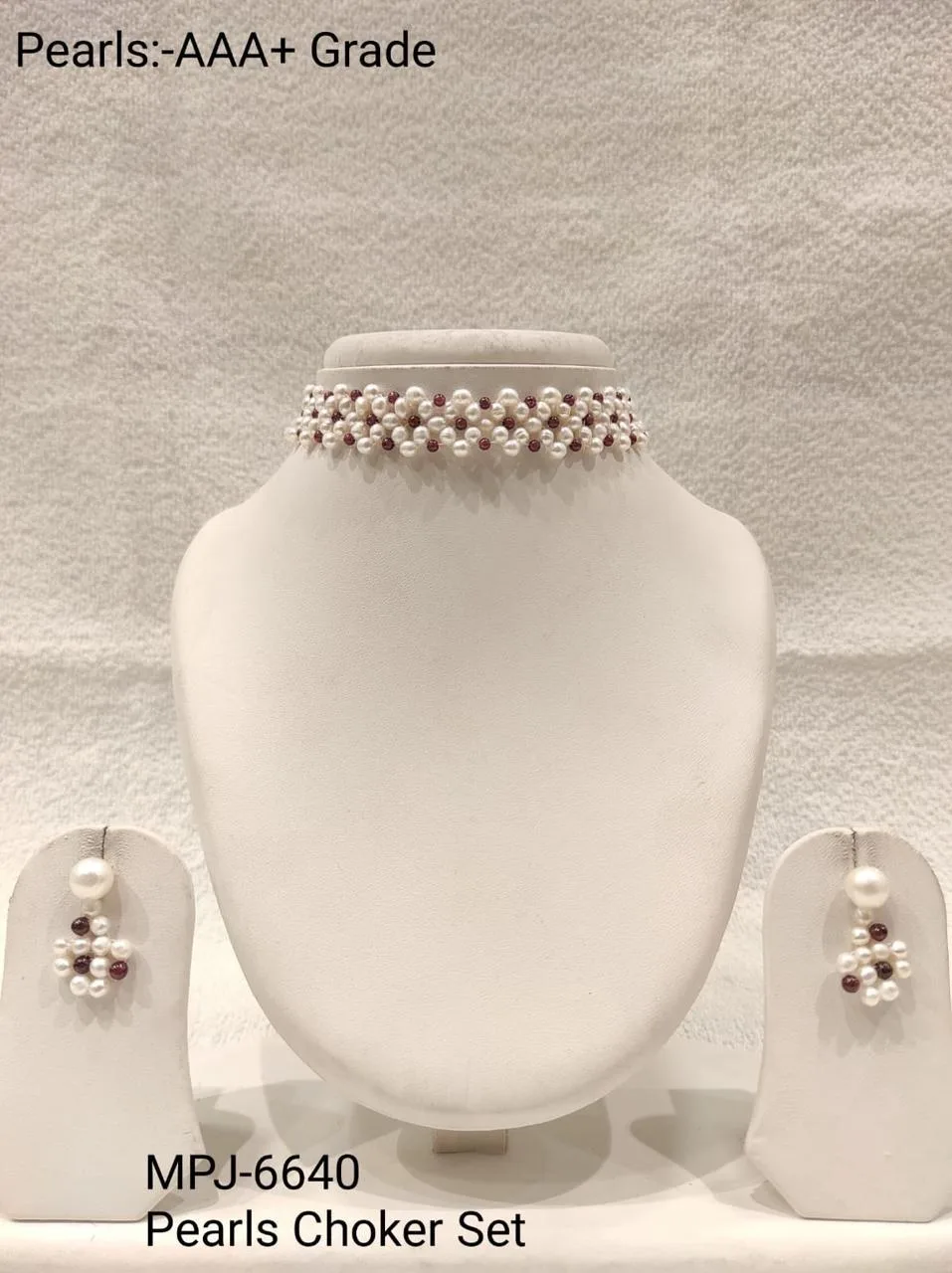 Burgundy Diamond Pattern Pearl Choker Set — White & Burgundy
