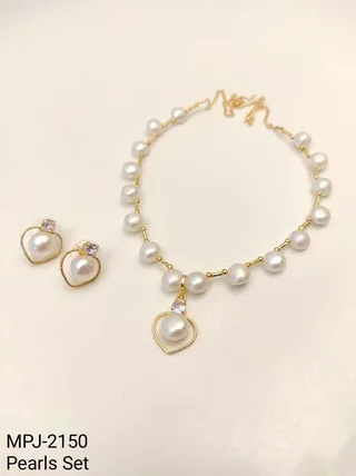 Heart Frame Pearl Necklace and Earrings Set