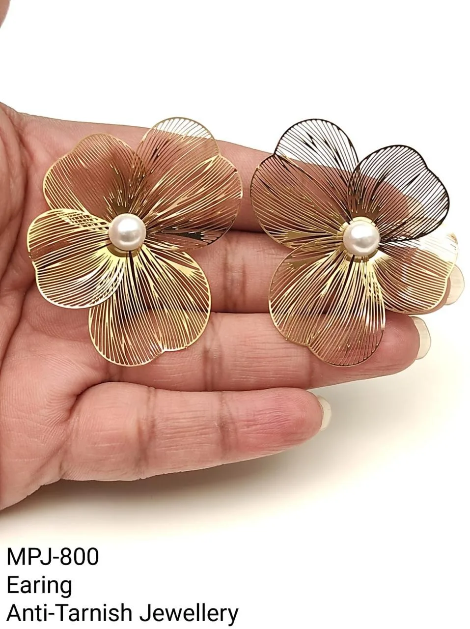 Rose Gold — Floral design earrings — Rose Gold