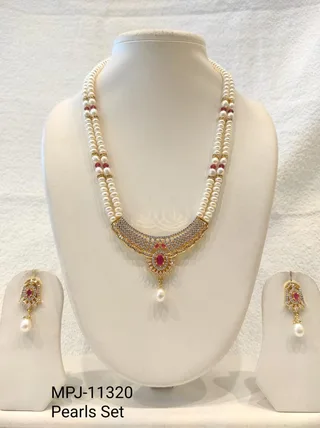 Red and Gold Pendant Pearl Necklace Set
