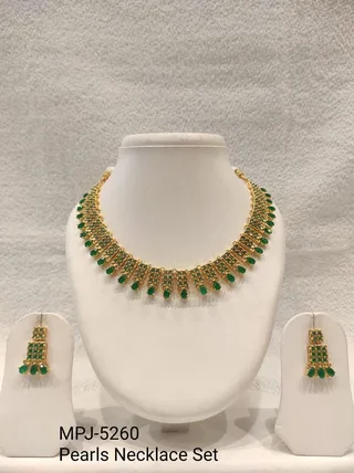 Green Rectangular Pearl Fringe Necklace Set
