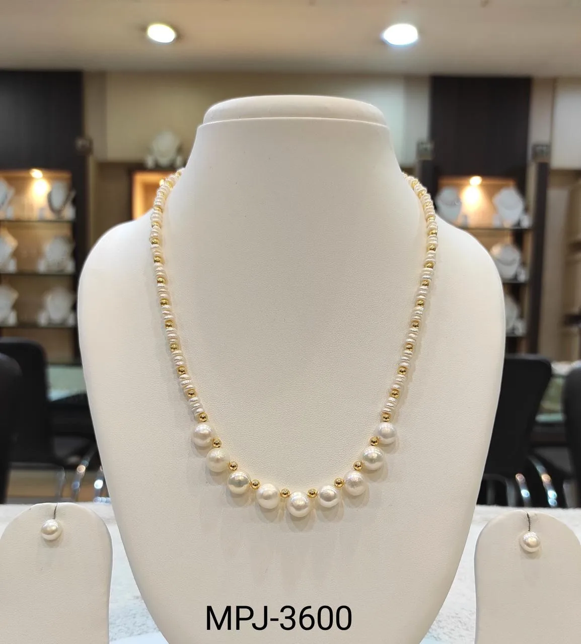 Gold — Freshwater Pearl Beaded Necklace Set — Gold
