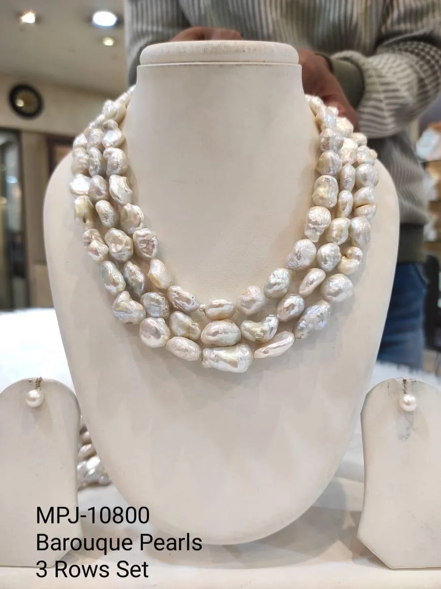 White Three-Row Ripple Pearl Necklace Set — White