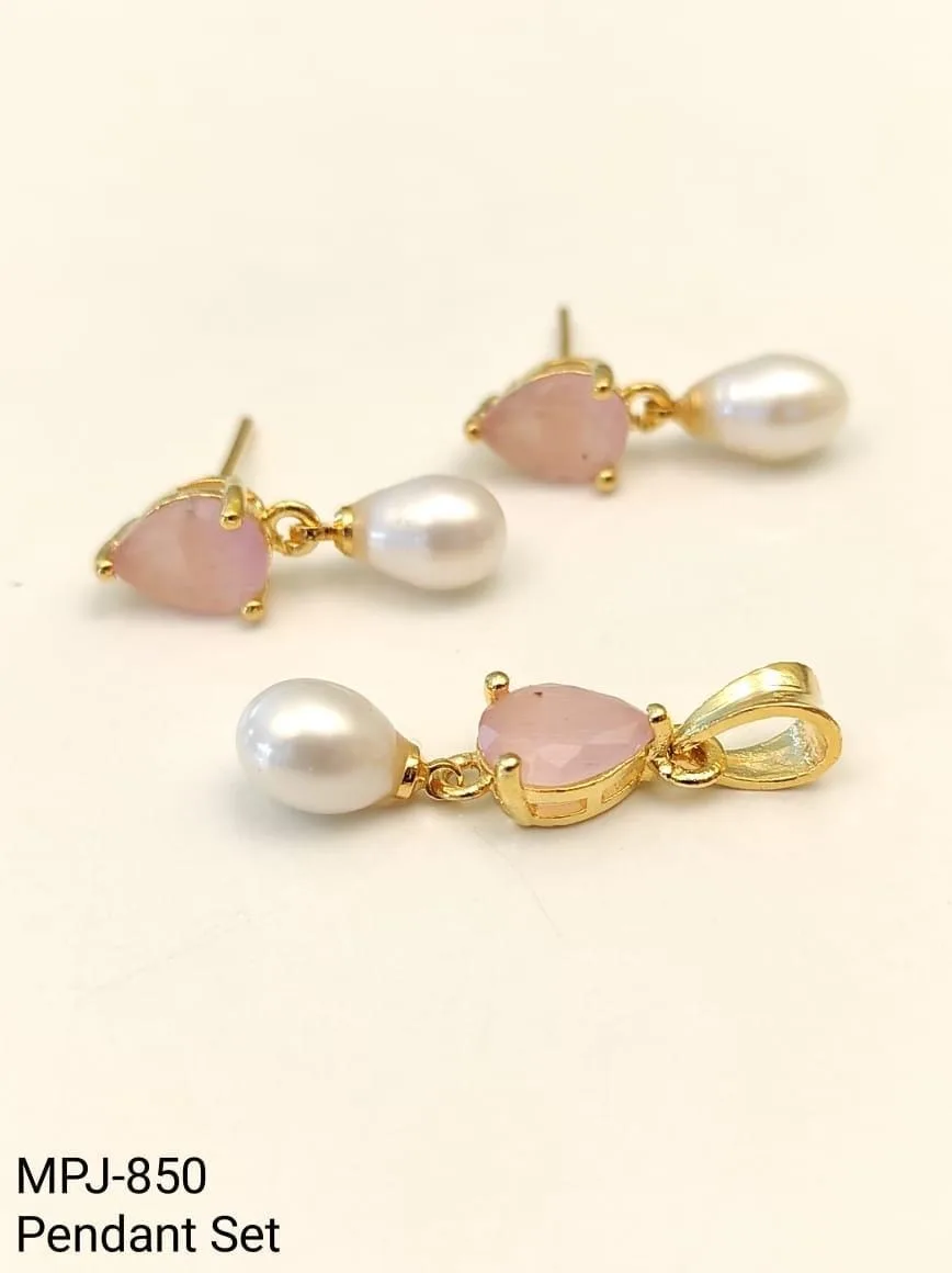 Blush Teardrop Pearl Pendant and Earrings Set — White & Blush Pink & Gold