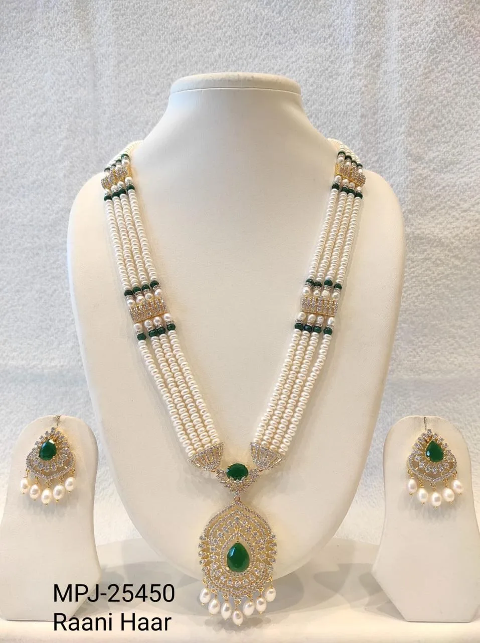 White & Green — Raani Haar Necklace Set — White & Green