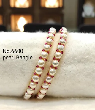 White & Red — Freshwater Pearl bangle pair