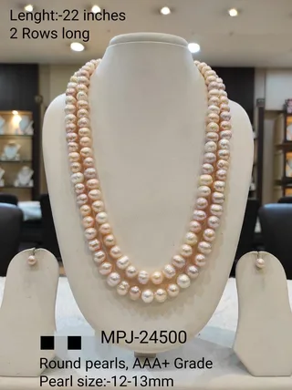 Pearl necklace set