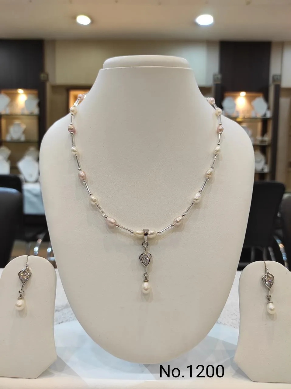 White & Pink & Silver — Freshwater Pearl and silver necklace set — White & Pink & Silver