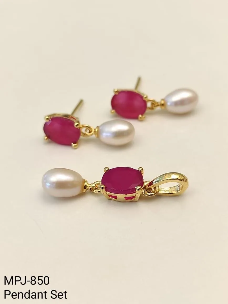 Ruby Red Oval Pearl Pendant and Earrings Set — White & Ruby Red & Gold