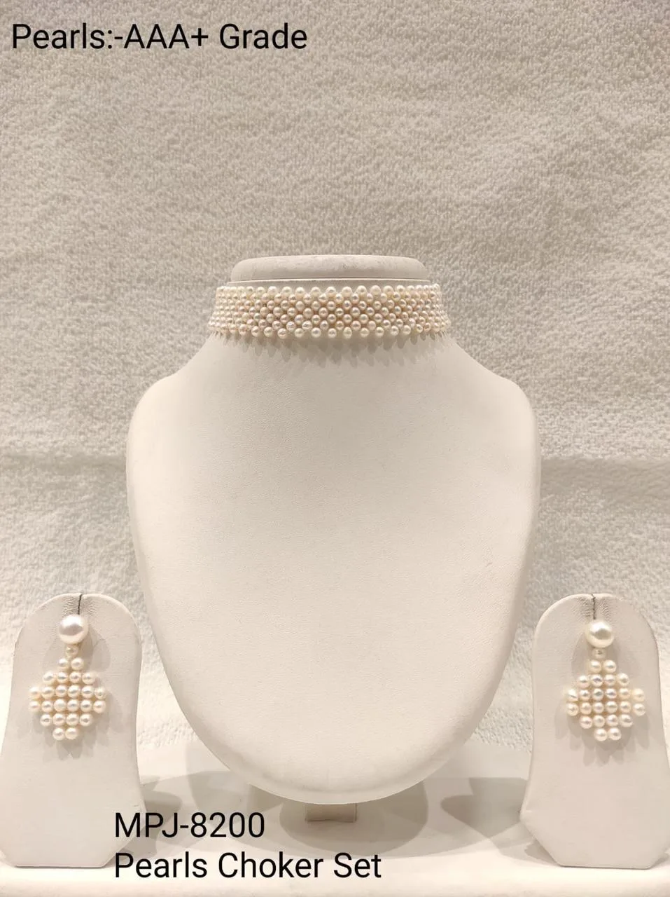 Classic White Multirow Pearl Choker Set — White