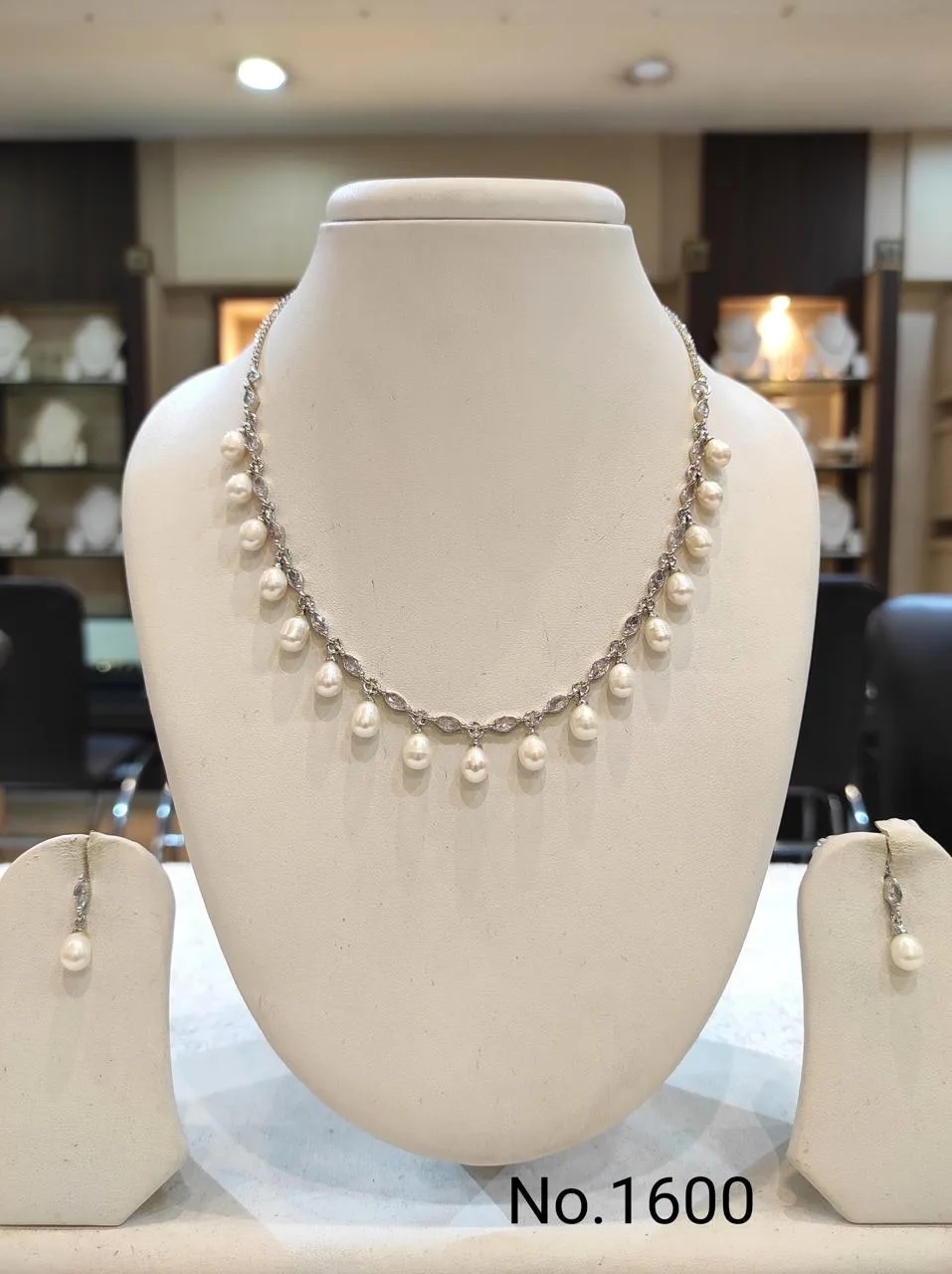 Silver & Cream — Freshwater Pearl drop jewelry set — Silver & Cream