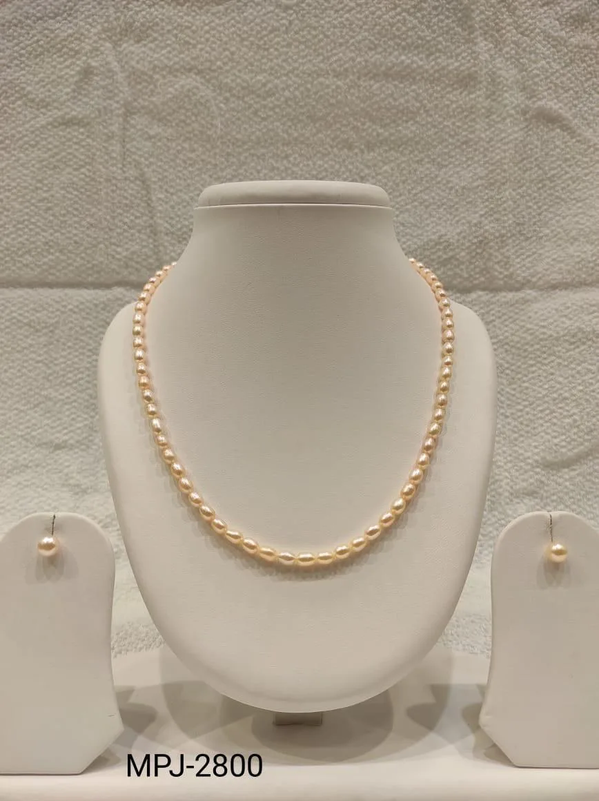 Cream Oval Pearl Necklace Set — White & Cream