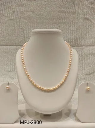 Cream Oval Pearl Necklace Set
