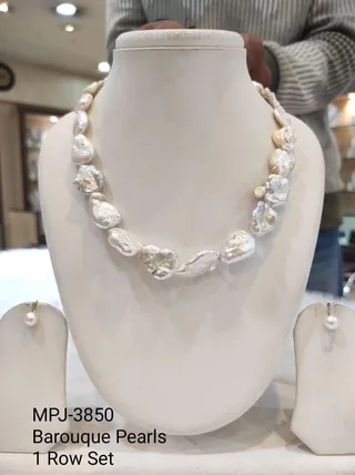 White Petal Baroque Pearl Necklace Set